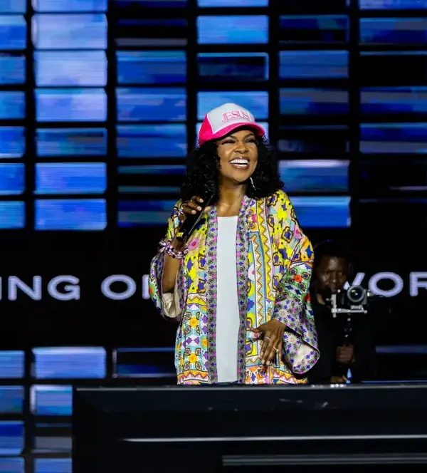 CeCe Winans